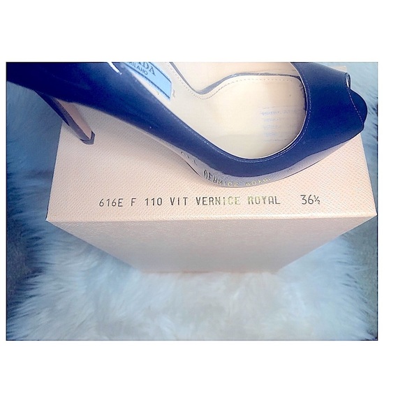 🌸 Prada Vernice Royal Blue Patent Leather Peep Toe - Picture 5 of 10